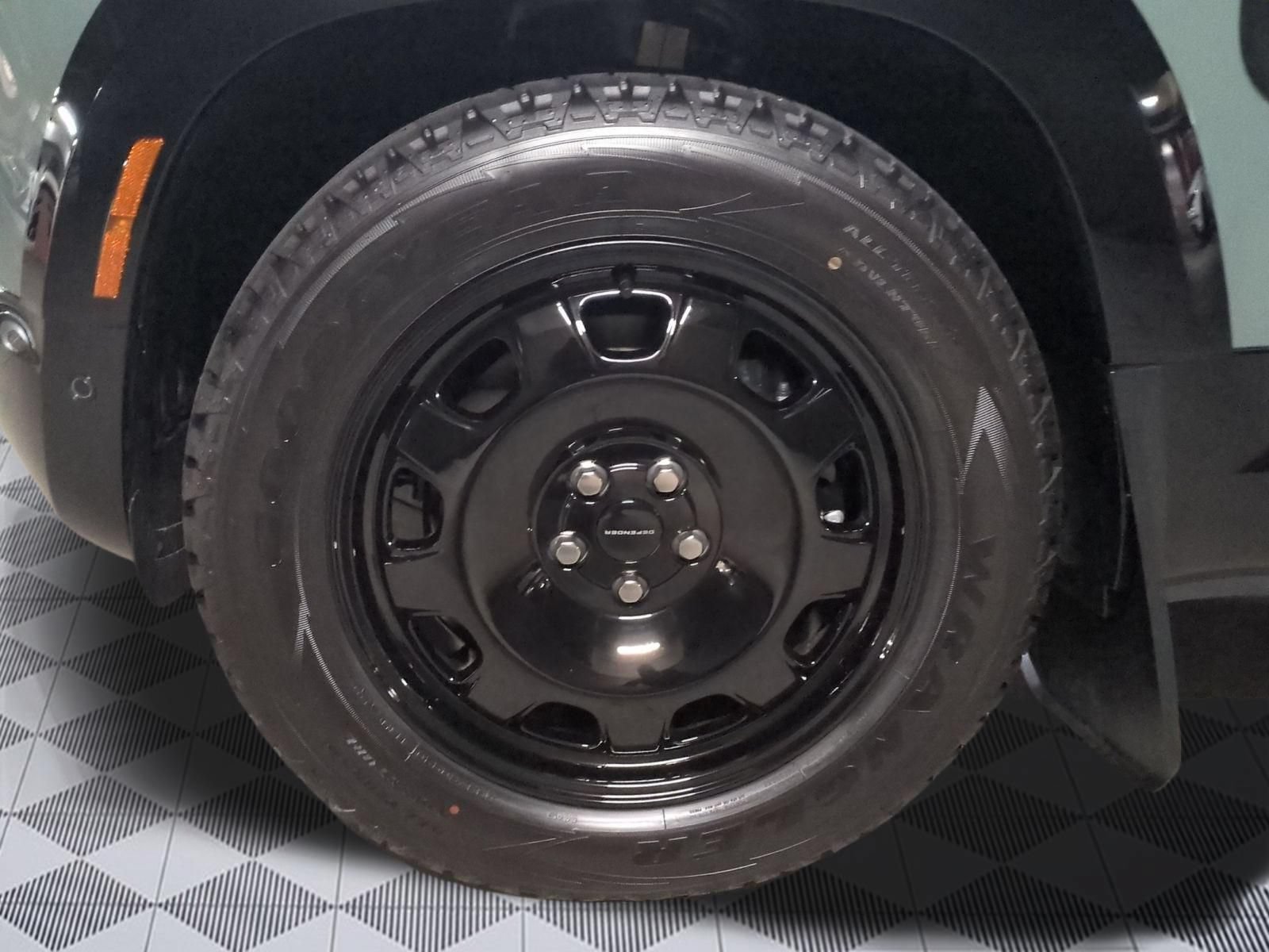New 2026 Land Rover Defender 110 Trophy Edition AWD/4WD image 9