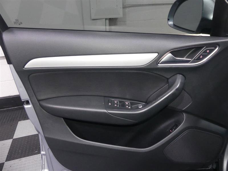 Used 2018 Audi Q3 2.0T Premium FWD image 17