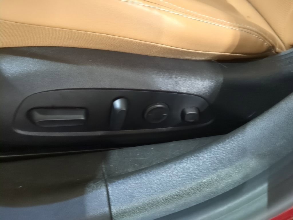 Used 2017 Buick LaCrosse Premium w/ Driver Confidence Package #2 FWD image 13