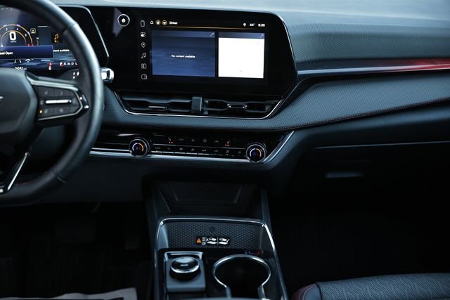 Used 2025 Chevrolet Equinox RS image 28