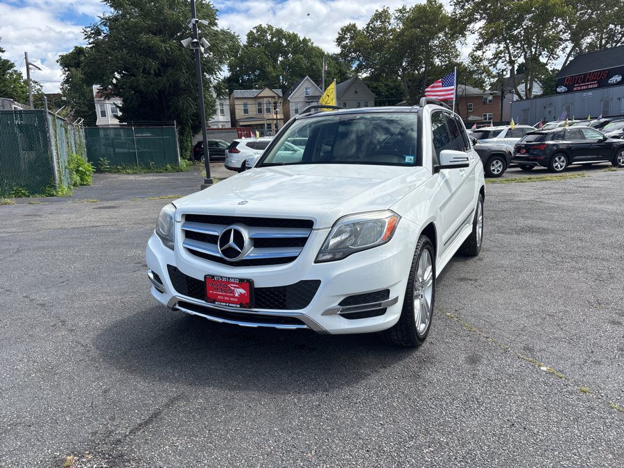 Used 2015 Mercedes-Benz GLK 350 4MATIC image 2