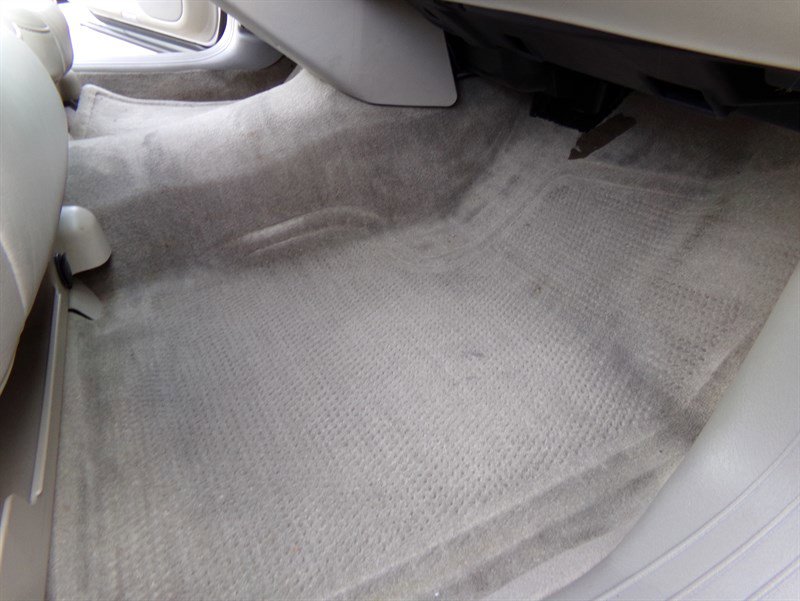 Used 2003 Cadillac De Ville Sedan w/ Comfort & Convenience Package image 29