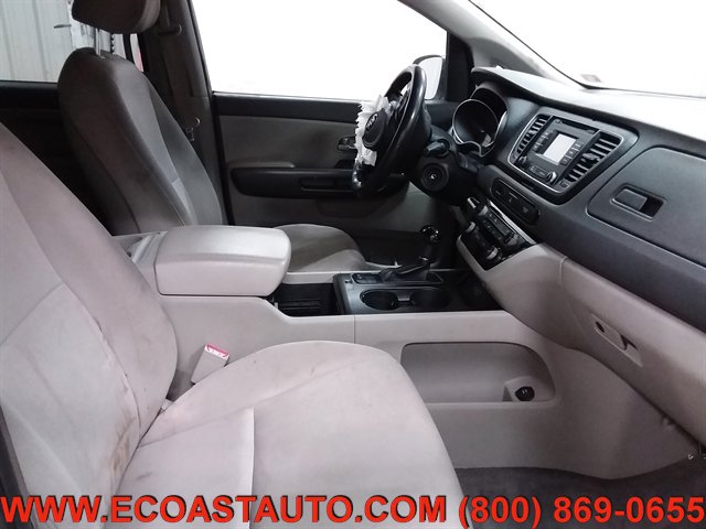 Used 2015 Kia Sedona LX FWD image 14