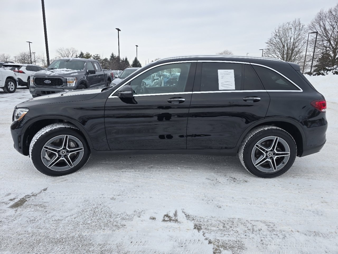 Used 2022 Mercedes-Benz GLC 300 4MATIC SUV image 16