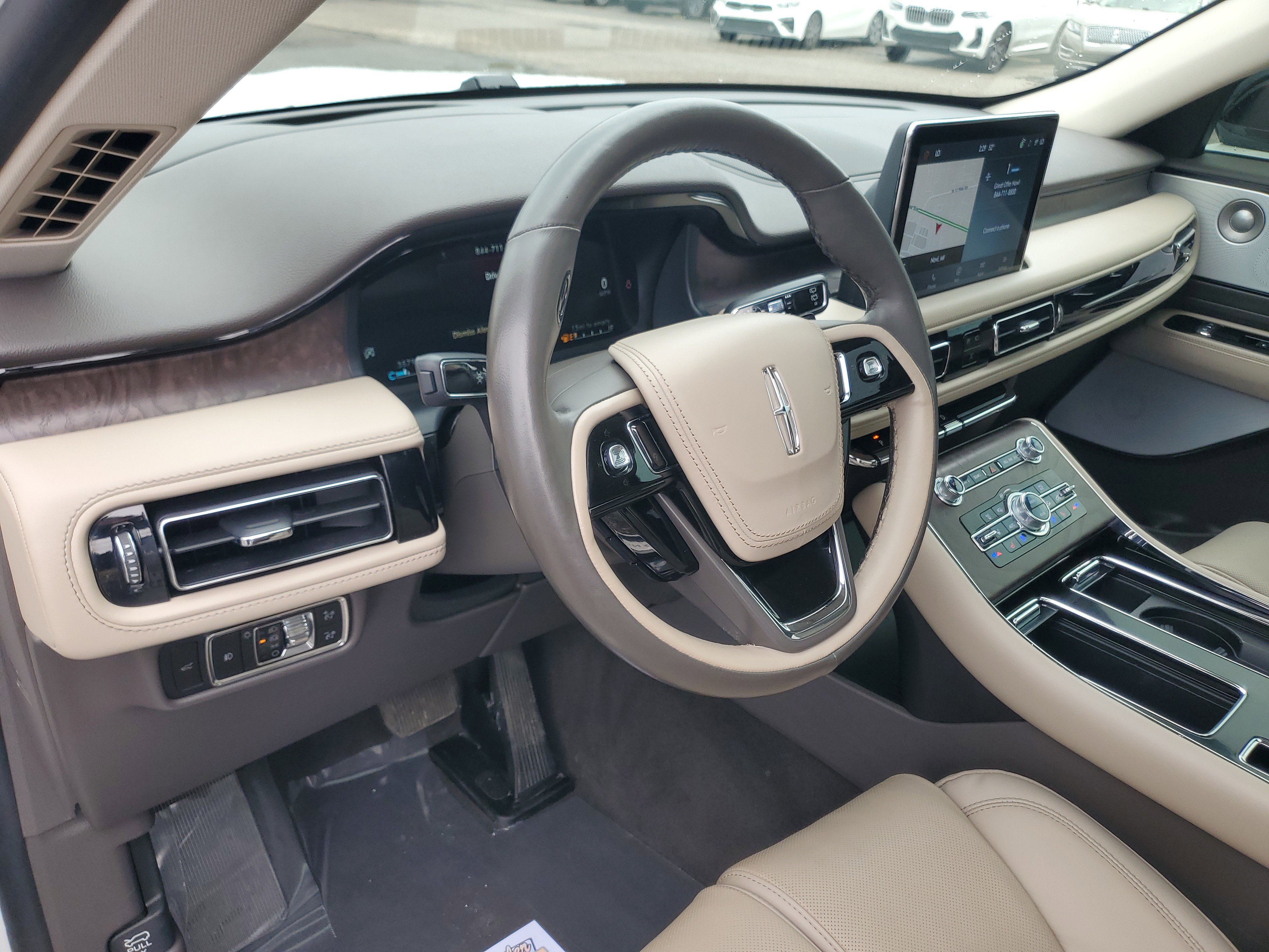 Used 2023 Lincoln Aviator Reserve w/ Equipment Group 201A AWD/4WD image 13