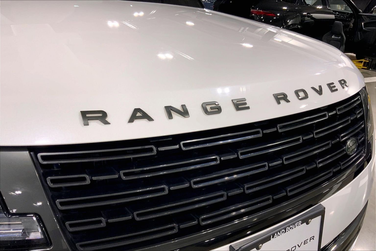 Certified 2023 Land Rover Range Rover SE AWD/4WD image 9