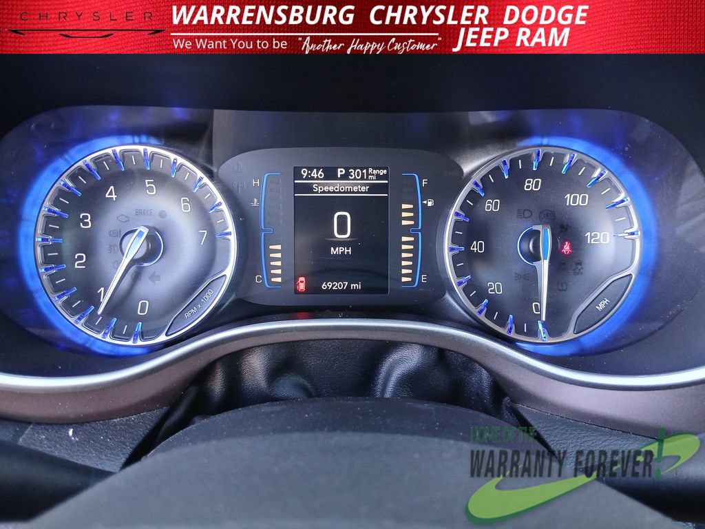 Used 2023 Chrysler Voyager LX FWD image 16