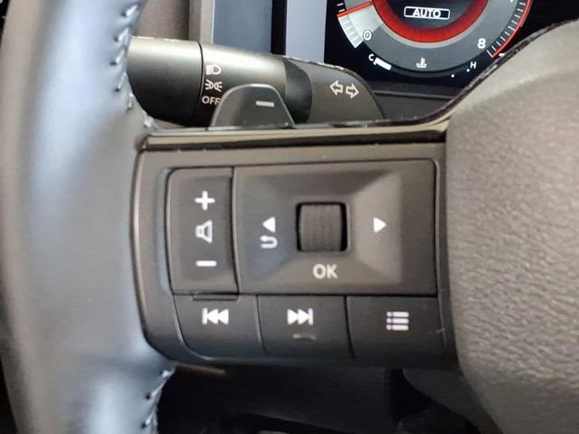 Used 2025 Nissan Rogue SL image 22