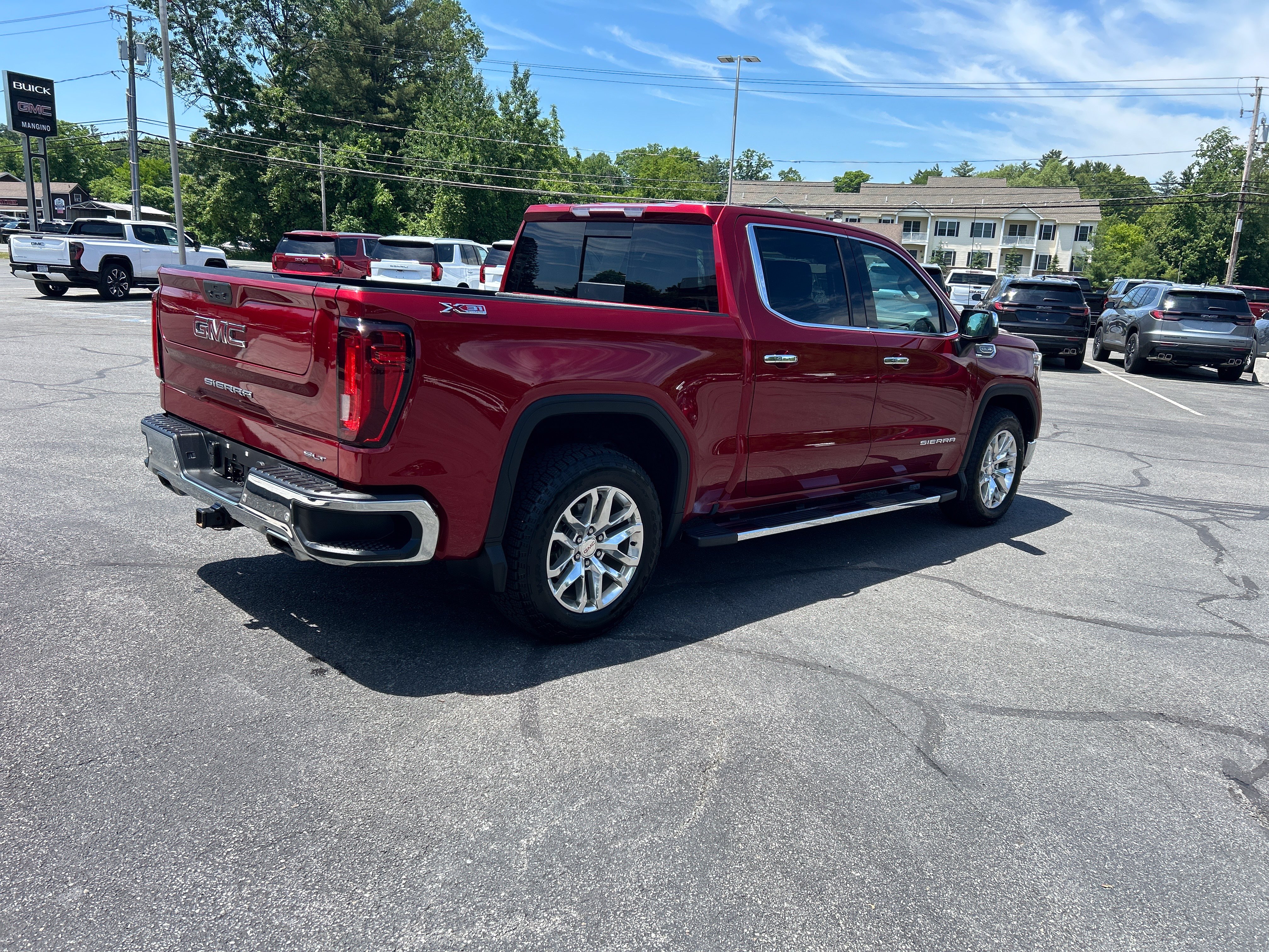 Used 2021 GMC Sierra 1500 SLT w/ SLT Premium Plus Package AWD/4WD image 14