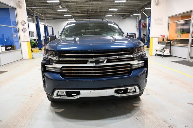Used 2019 Chevrolet Silverado 1500 High Country w/ Technology Package image 2