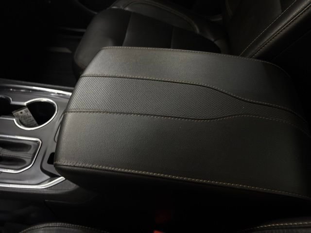 Used 2020 Chevrolet Traverse Premier w/ LPO, Floor Liner Package FWD image 71