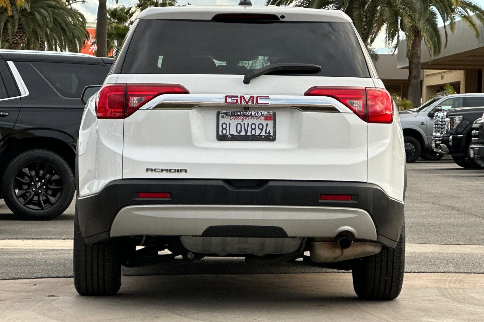 Used 2019 GMC Acadia SLE w/ LPO, Cargo Package image 5