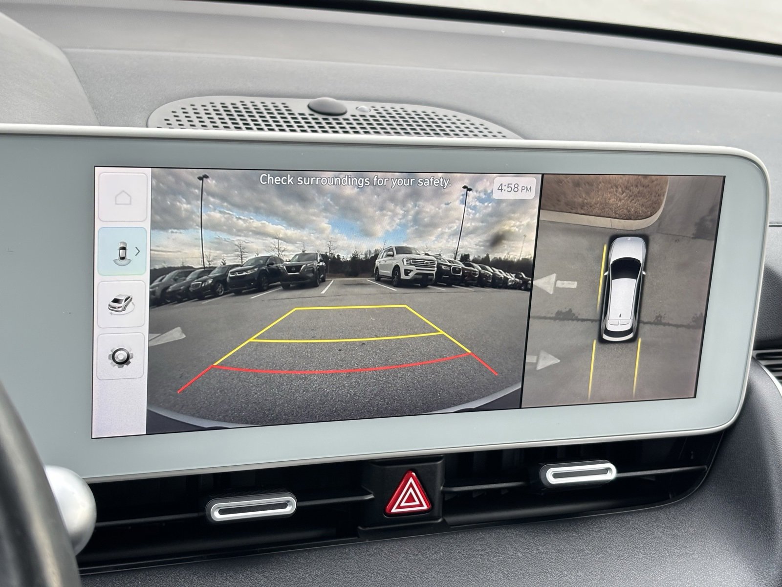 Certified 2022 Hyundai Ioniq 5 Limited w/ Cargo Package image 4