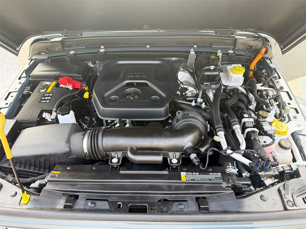 Used 2025 Jeep Wrangler Unlimited Sahara image 34