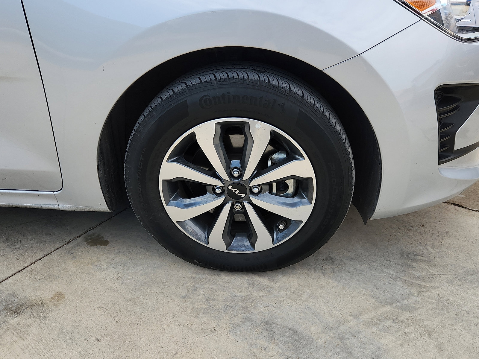 Used 2023 Kia Rio S w/ Technology Package image 9