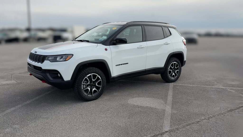 New 2026 Jeep Compass Trailhawk image 1