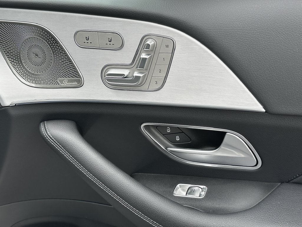 New 2026 Mercedes-Benz GLS 450 4MATIC image 17