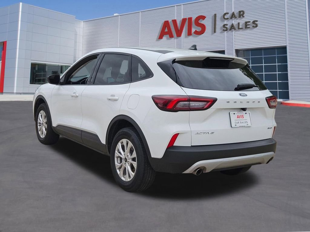 Used 2025 Ford Escape Active AWD/4WD image 3