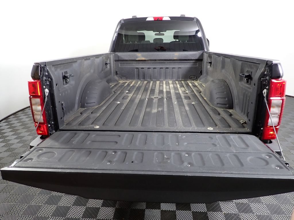 Used 2022 Ford F250 XLT w/ Black Appearance Package AWD/4WD image 17