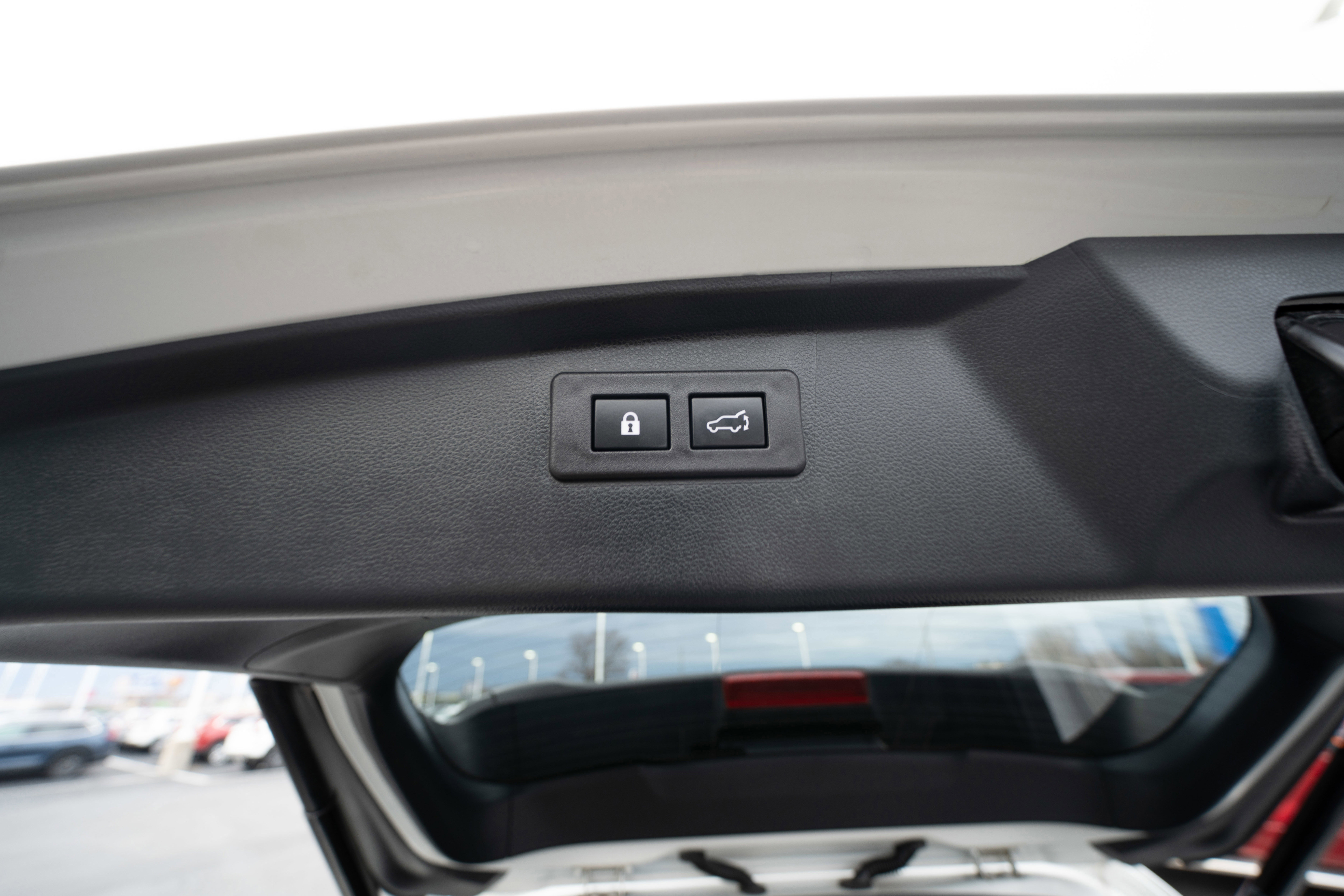 Used 2021 Subaru Outback Touring w/ Popular Package #2 image 29