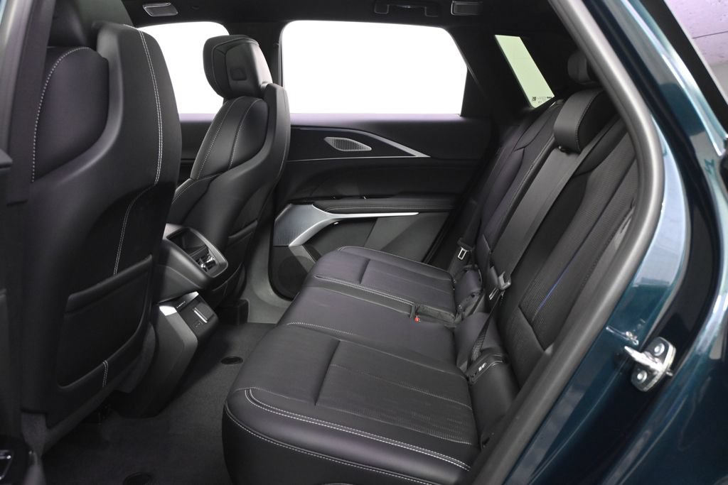 New 2026 Cadillac Lyriq Premium Luxury w/ LPO, Floor Liner Package AWD/4WD image 21