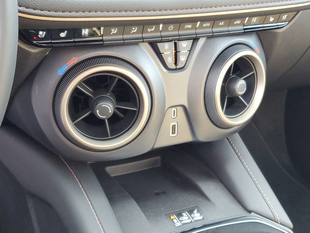 Used 2025 Chevrolet Blazer Premier w/ Driver Confidence II Package image 21