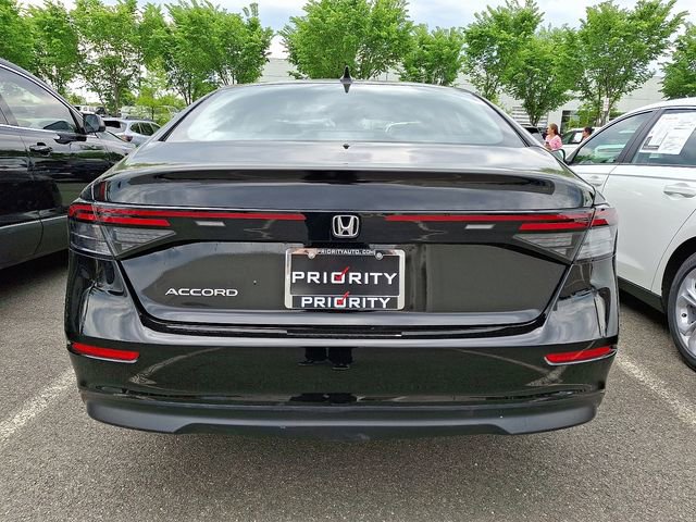 Used 2025 Honda Accord SE image 5