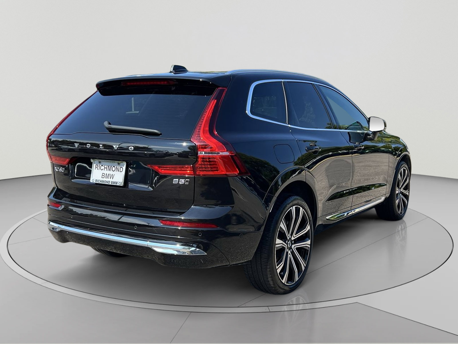 Used 2023 Volvo XC60 B5 Ultimate w/ Climate Package AWD/4WD image 5