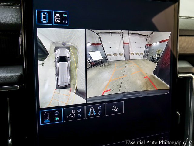 Used 2025 GMC Yukon Elevation image 17