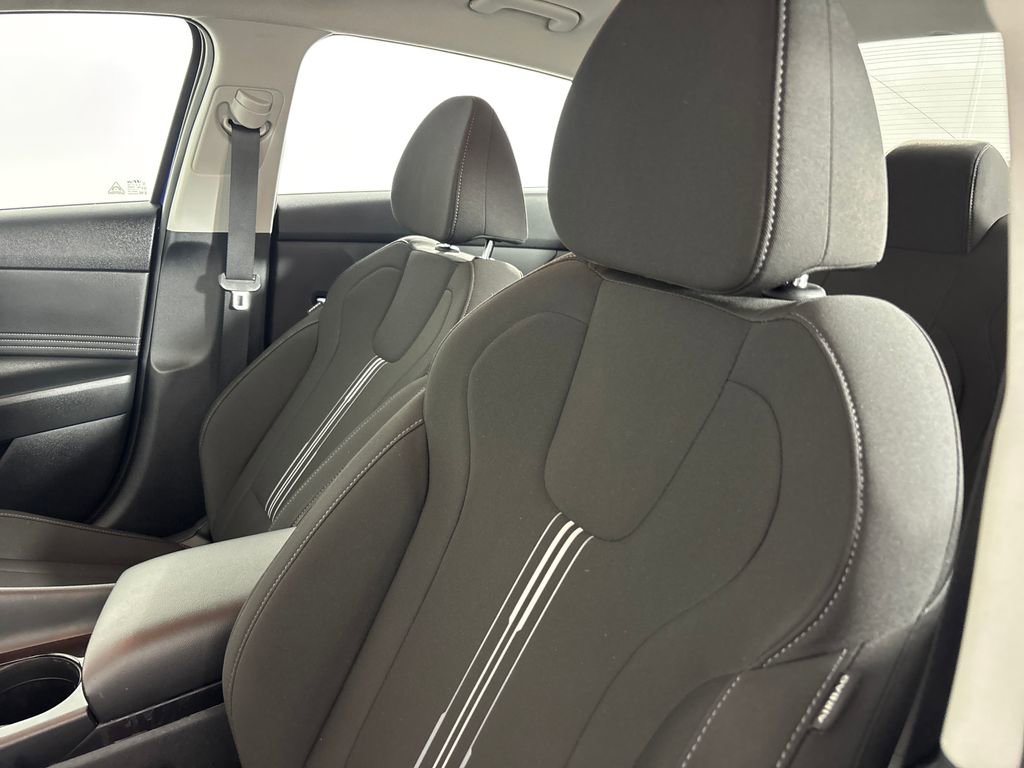Used 2022 Hyundai Elantra SEL w/ Convenience Package image 10