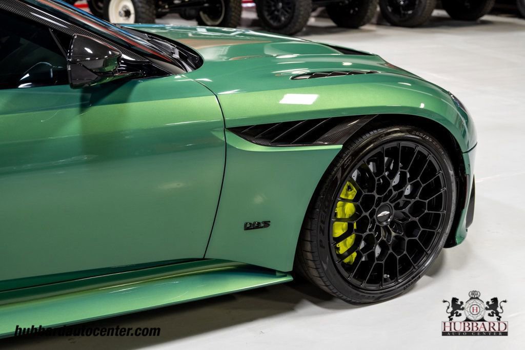 Used 2023 Aston Martin DBS Coupe image 39