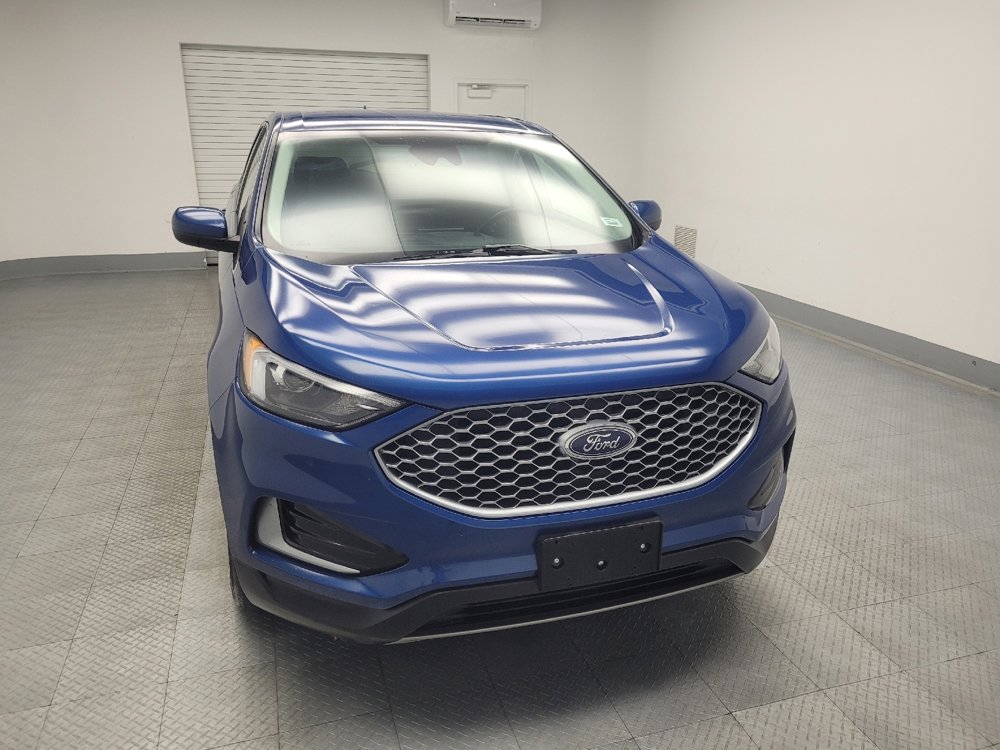 Used 2023 Ford Edge SEL image 14