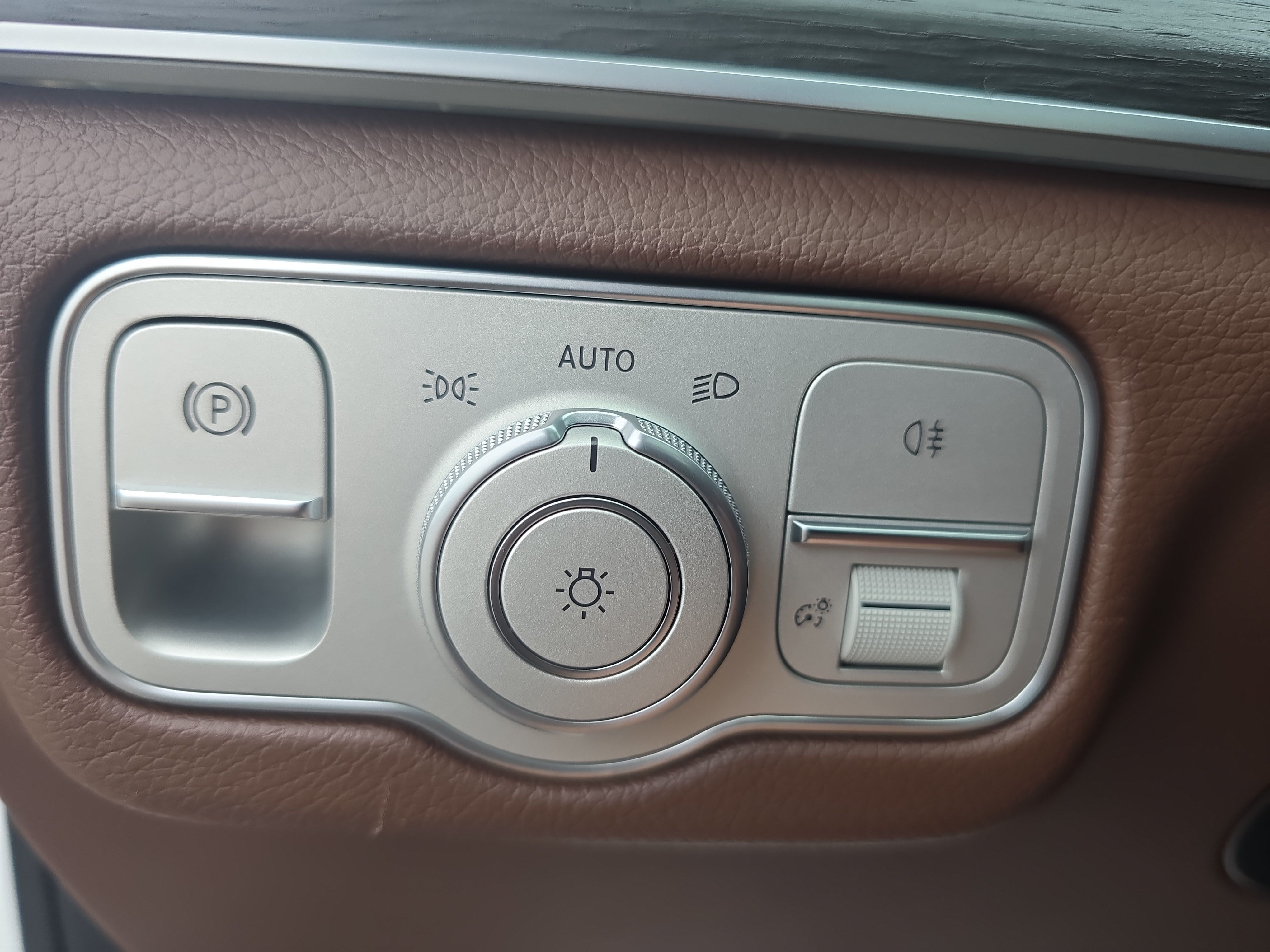 Used 2024 Mercedes-Benz GLS 450 4MATIC image 27