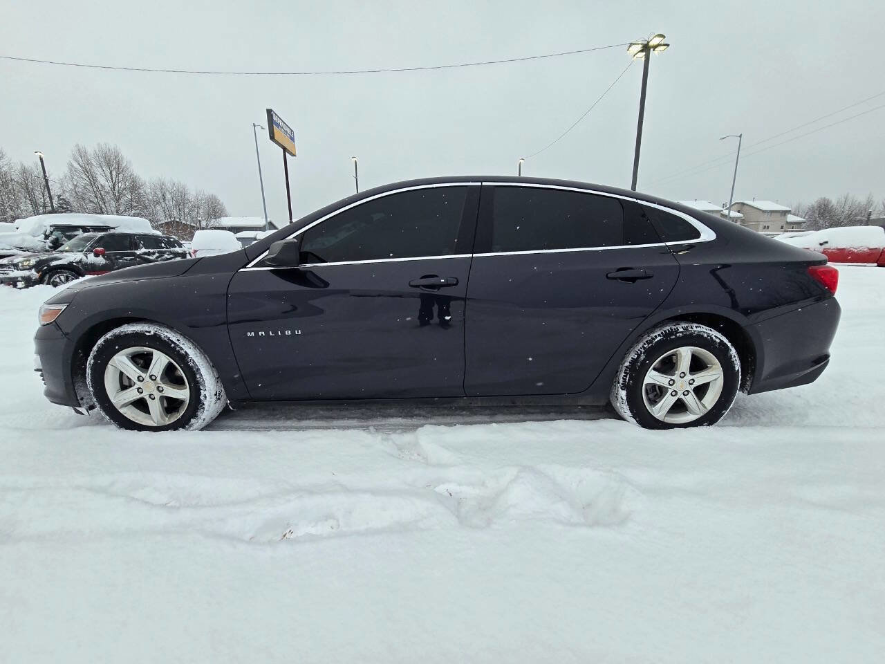 Used 2022 Chevrolet Malibu LS image 4