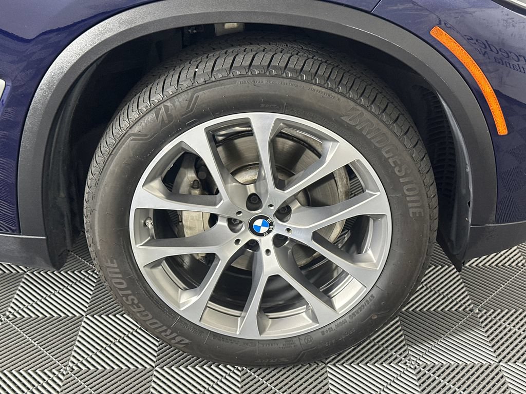 Used 2019 BMW X5 xDrive40i w/ Convenience Package AWD/4WD image 12