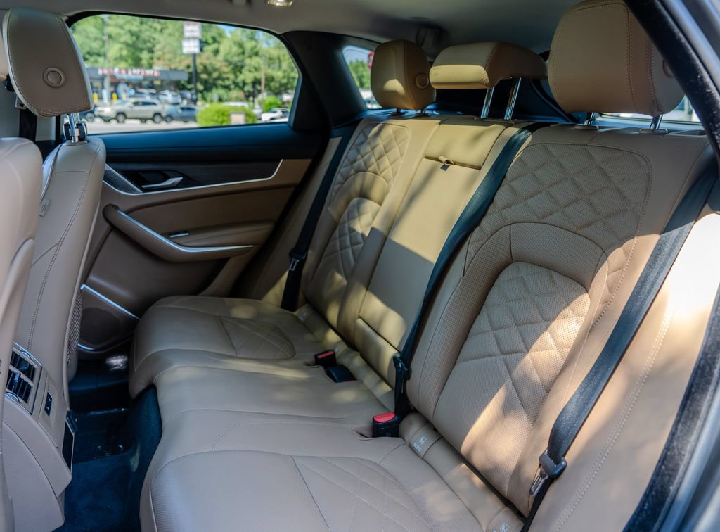 Used 2023 Jaguar F-PACE S AWD/4WD image 19