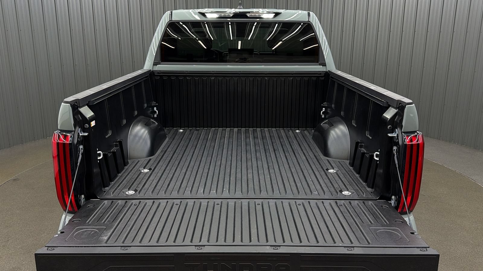 Used 2026 Toyota Tundra Limited AWD/4WD image 17