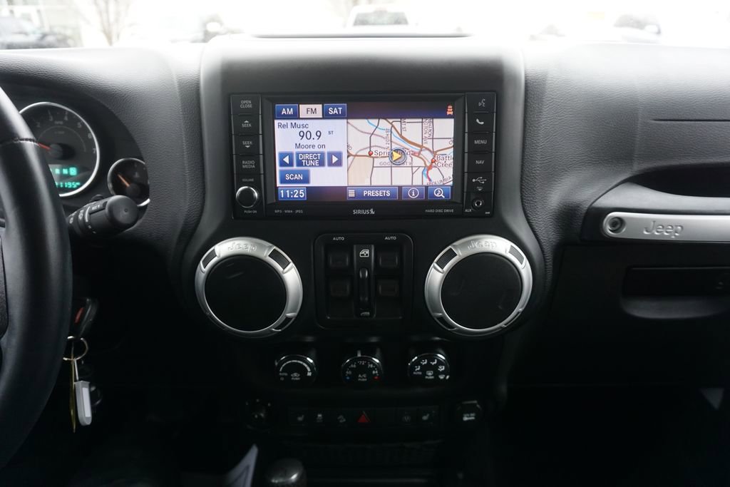 Used 2015 Jeep Wrangler Unlimited Rubicon w/ Dual Top Group image 12