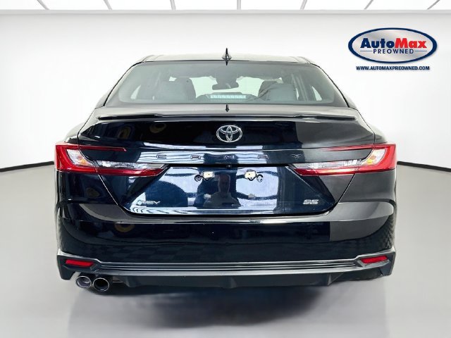 Used 2025 Toyota Camry SE FWD image 8