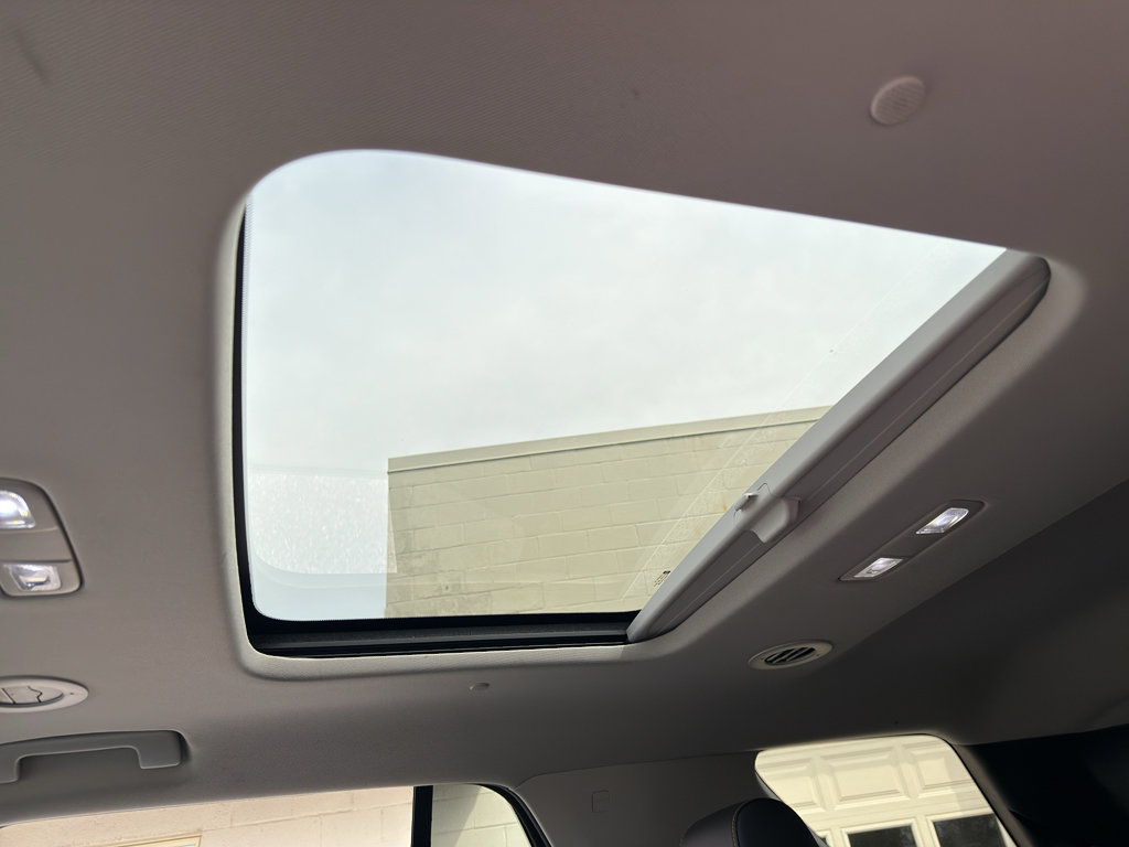 Used 2019 Chevrolet Traverse RS w/ LPO, Floor Liner Package AWD/4WD image 28