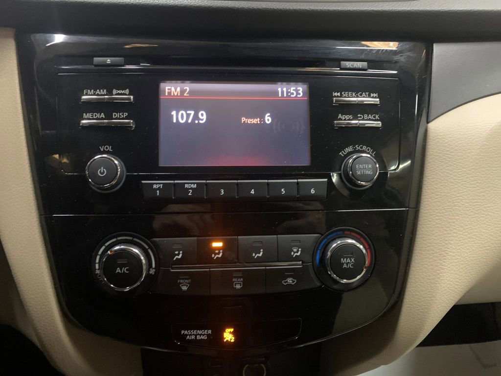 Used 2016 Nissan Rogue S w/ Appearance Package image 22