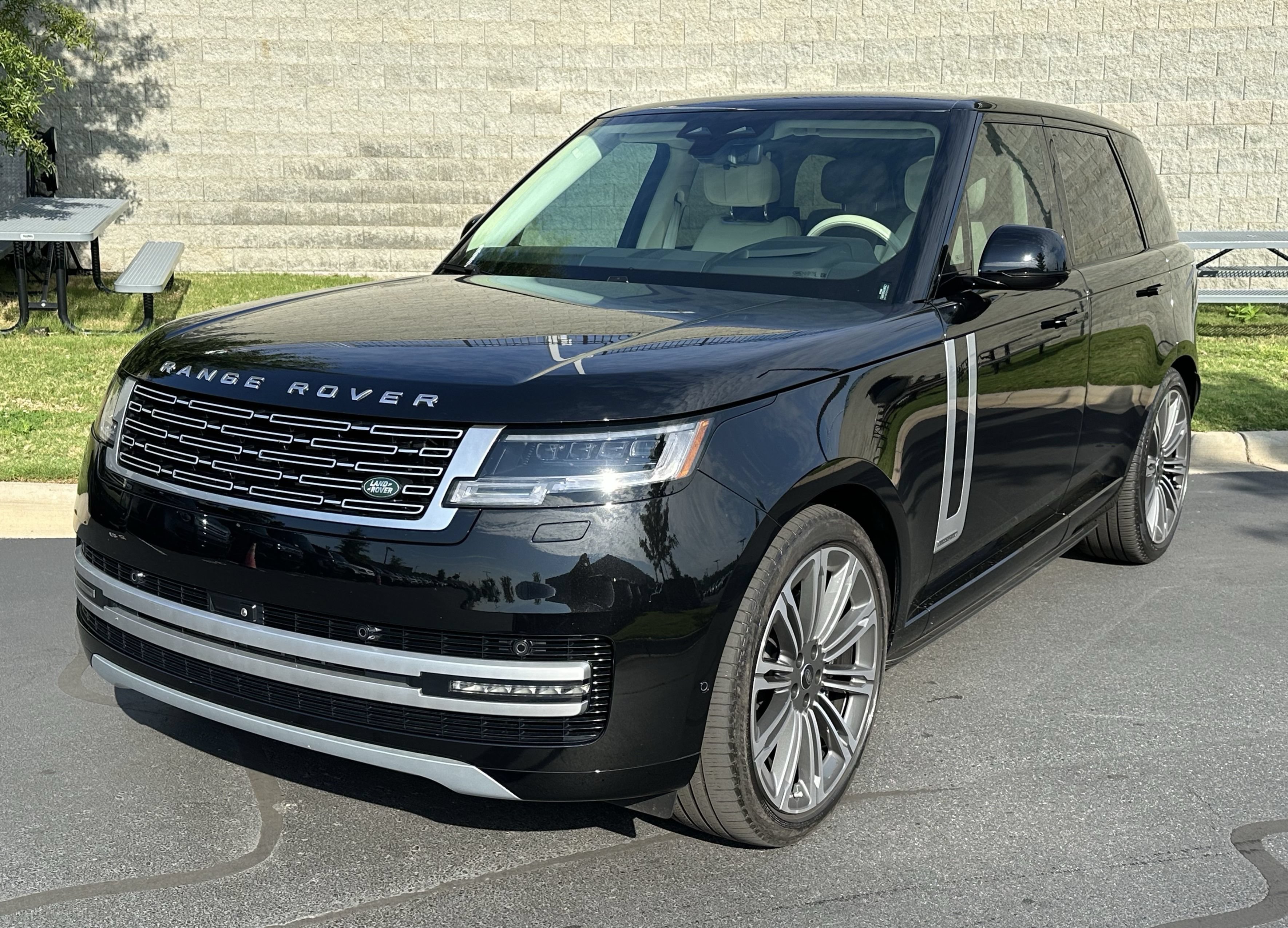 Used 2024 Land Rover Range Rover Autobiography