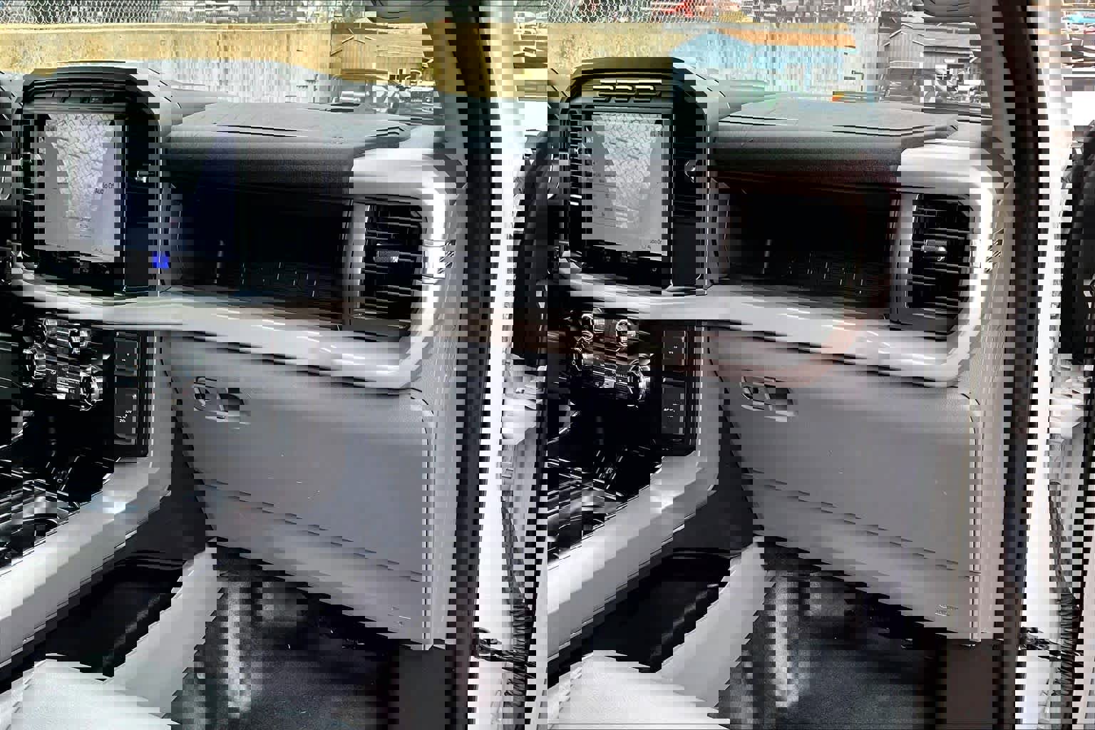 Certified 2023 Ford F150 Lightning Pro image 18