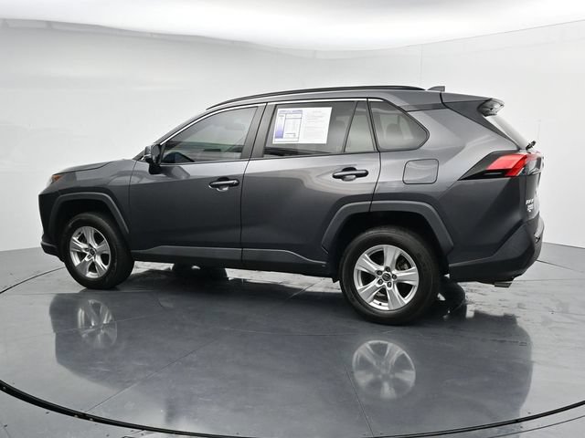 Used 2021 Toyota RAV4 XLE AWD/4WD image 6