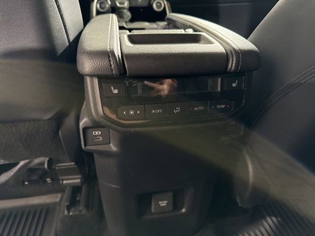 Used 2024 Toyota Grand Highlander Limited AWD/4WD image 18