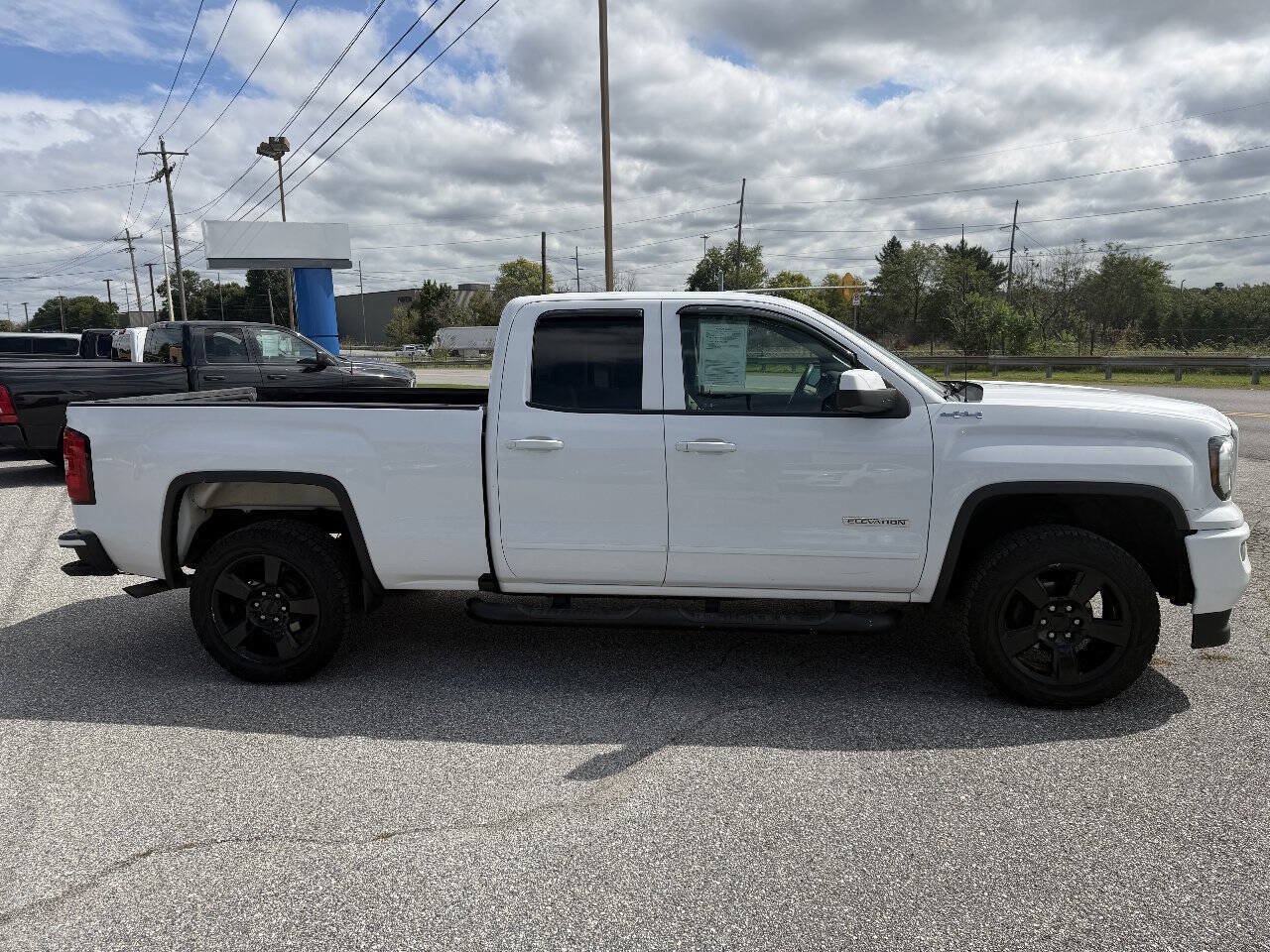 Used 2017 GMC Sierra 1500 4x4 Double Cab w/ Elevation Edition image 5