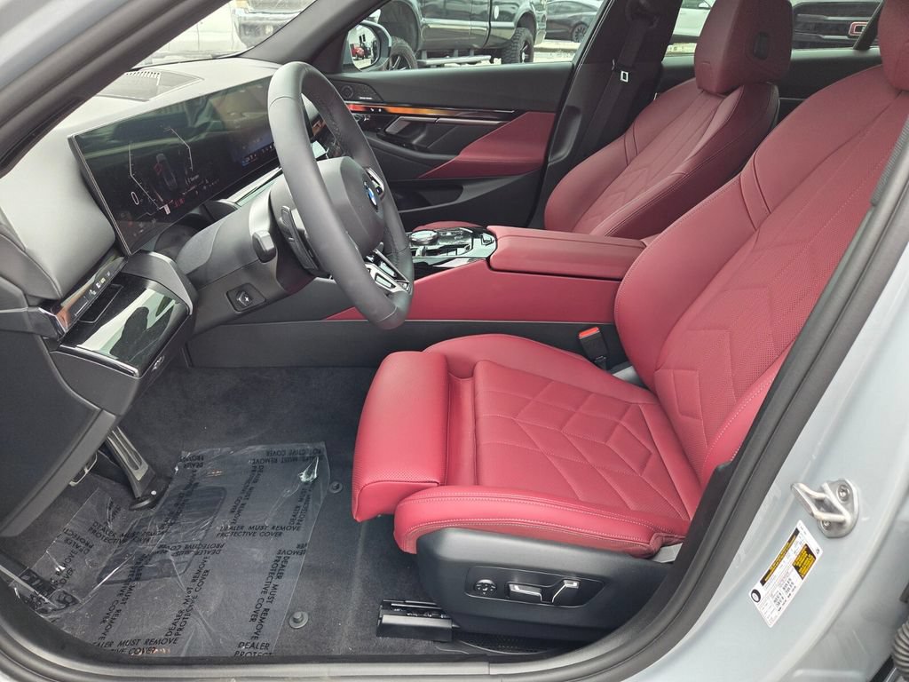 Used 2027 BMW 530i w/ M Sport Package RWD image 4