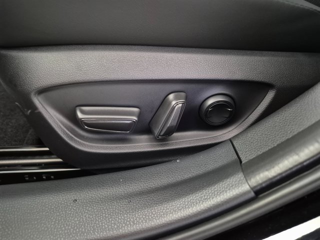 New 2026 Toyota Prius XSE image 15