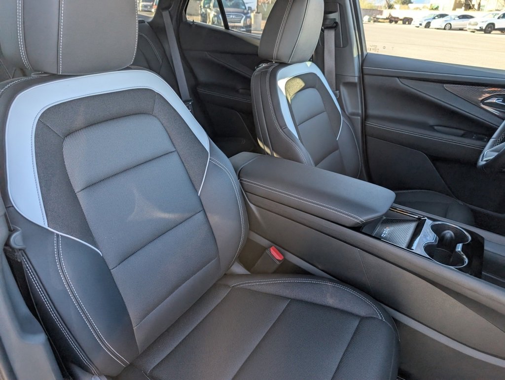 Used 2025 Chevrolet Blazer EV LT image 12