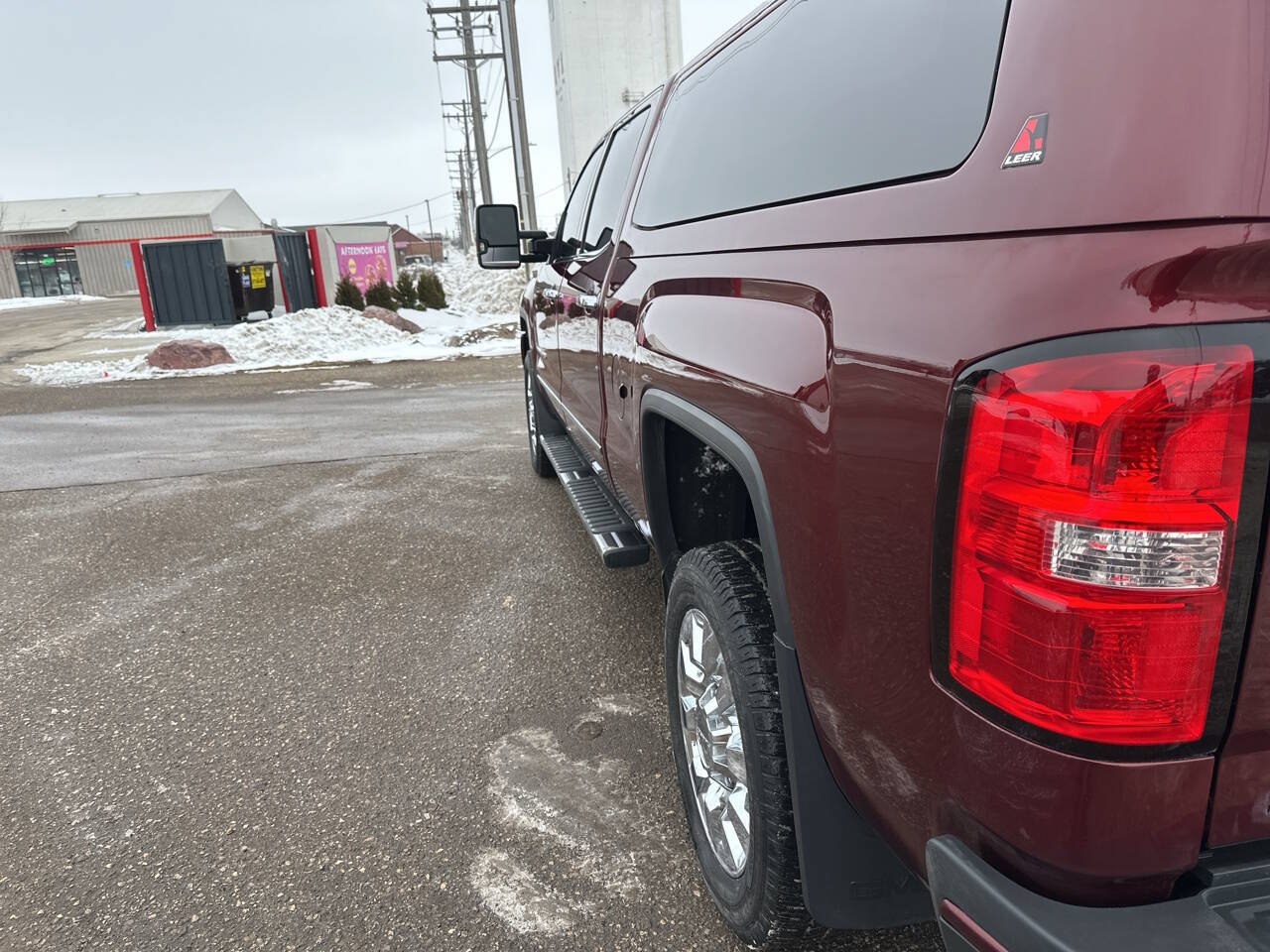 Used 2017 GMC Sierra 2500 Denali w/ Duramax Plus Package AWD/4WD image 21